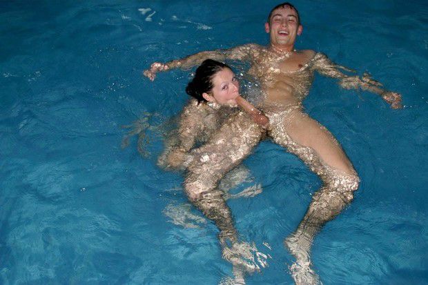 620px x 413px - Amateur Swimming Pool Blowjob - Free Sex Photos, Best XXX Pics and Hot Porn  Images on www.xxxsearch.net